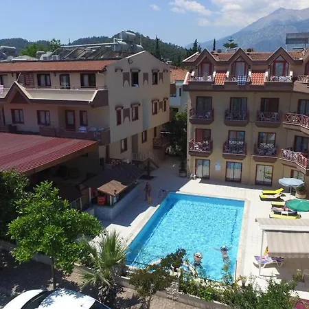 Himeros 公寓式酒店 凯梅尔